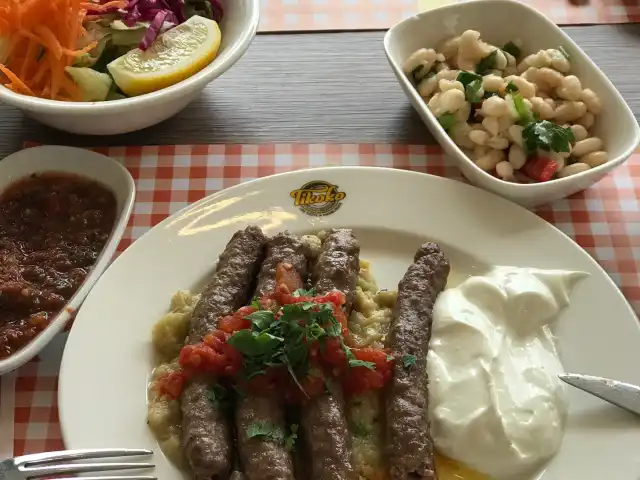 Tikoko Tire Köfte&Hamburger'nin yemek ve ambiyans fotoğrafları 3