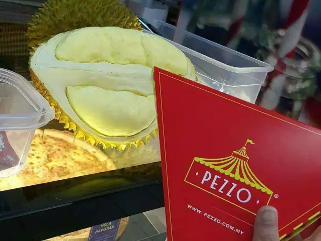 Pezzo Food Photo 10