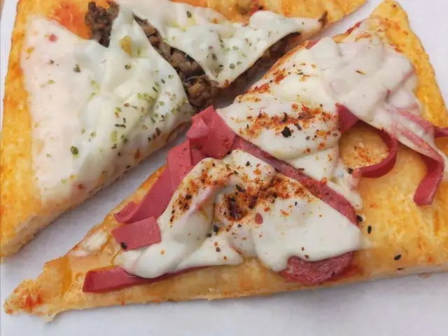 Gorgonzo Pizza'nin yemek ve ambiyans fotoğrafları 7
