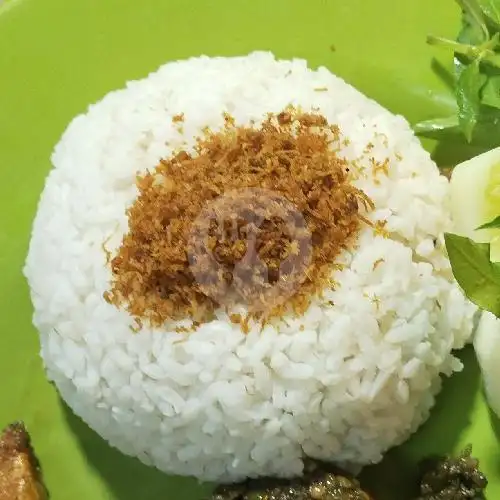 Gambar Makanan Penyet Sambal Ijo Pak Kumis Apron 6