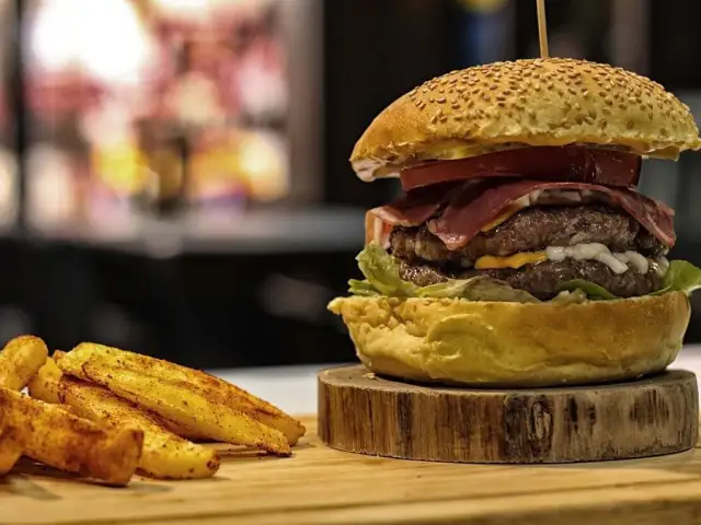 Aloha Burger & Kitchen'nin yemek ve ambiyans fotoğrafları 16