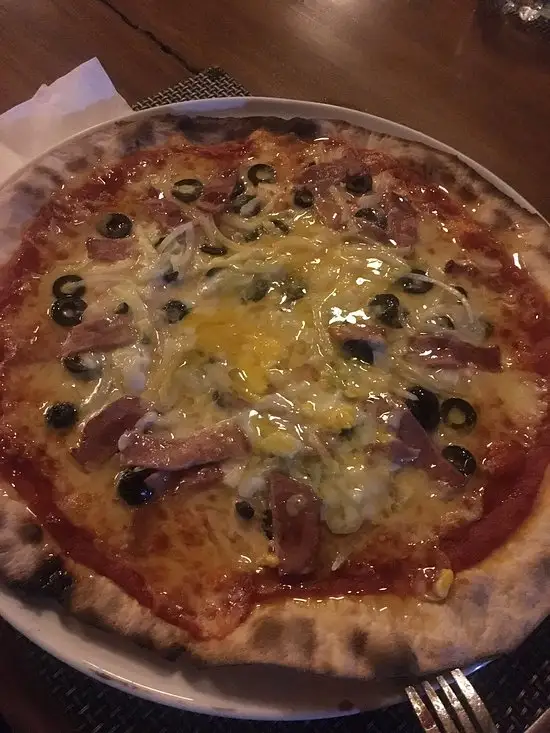 Gambar Makanan Oasi Italian Pizza & Bungalows 9