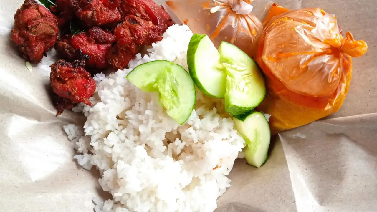 Nasi Ayam Berempah Cincang Mama