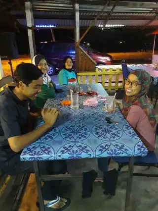 Warung Kak Ros