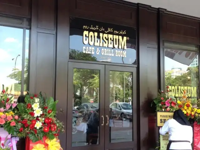 Coliseum Café & Grill Food Photo 9