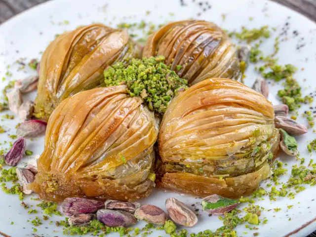 Özel Zirvem Pasta & Baklava'nin yemek ve ambiyans fotoğrafları 1