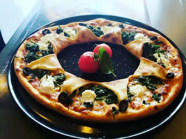 Pizza Scuro'nin yemek ve ambiyans fotoğrafları 22