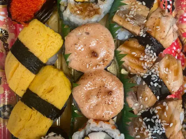 Gambar Makanan Sushi & Sashimi 4