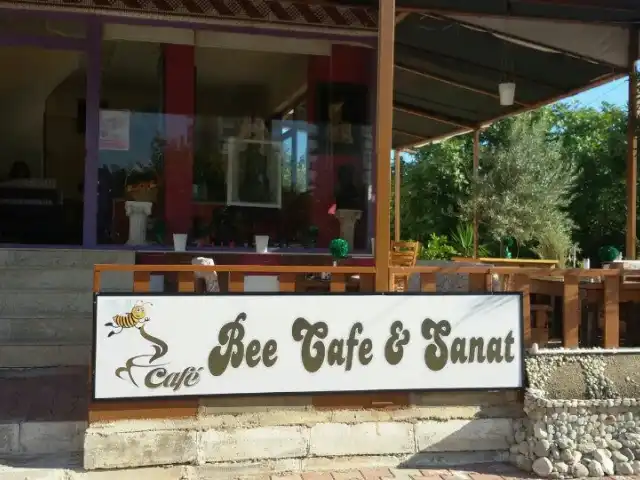 Bee Cafe Ve Sanat'nin yemek ve ambiyans fotoğrafları 10