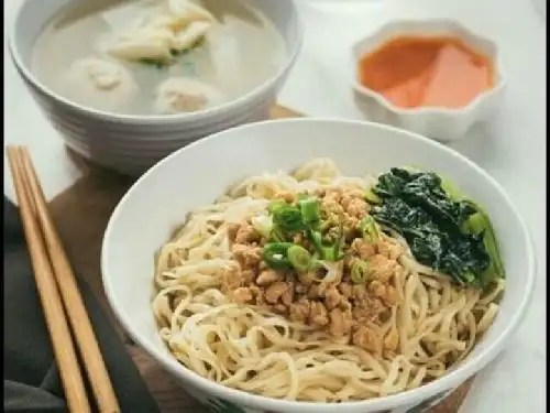 MIE PANGSIT SPESIAL, Jl. Depati Hamzah Air Itam