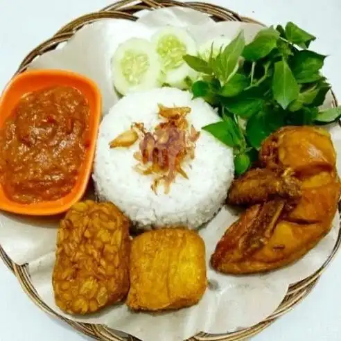 Gambar Makanan Pecel Lele Mas Suyit Pasar Thomas 2