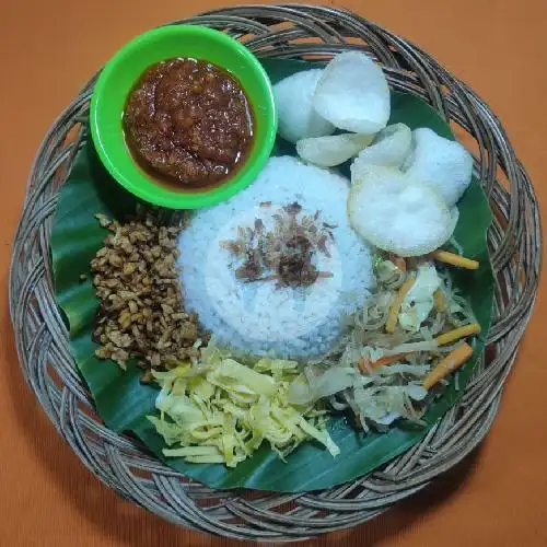 Gambar Makanan Warung Soto & Nasi Uduk Ye-Ye, Wonoselo 6