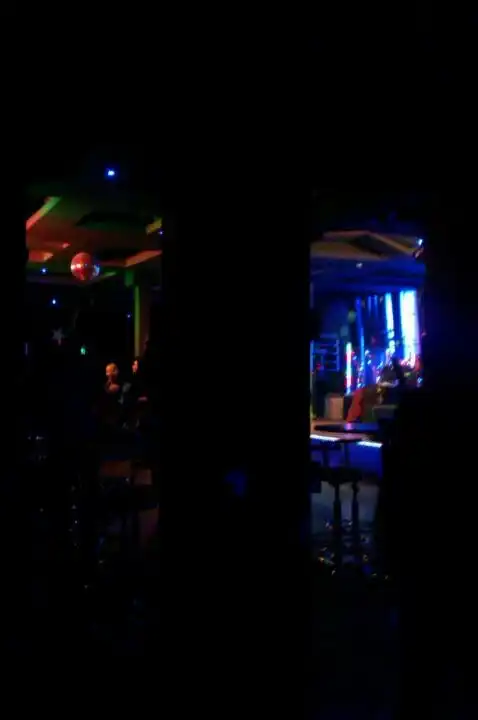 Karaoke Club CC Pub