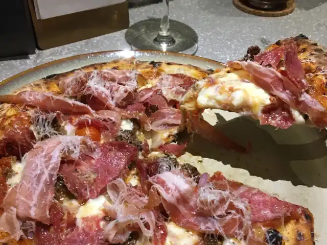 Proof Pizza + Wine Food Photo 3
