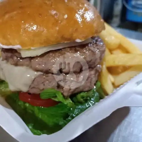 Gambar Makanan Burger Buzz, Legian 3