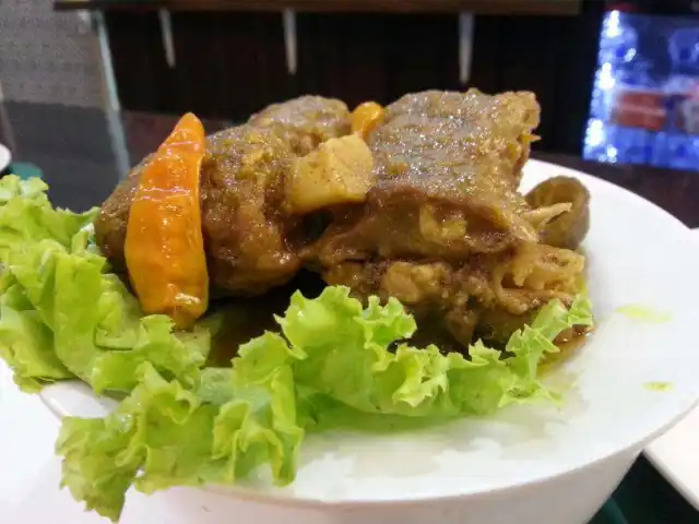 Gambar Makanan Sop Buntut Ibu Henny 12