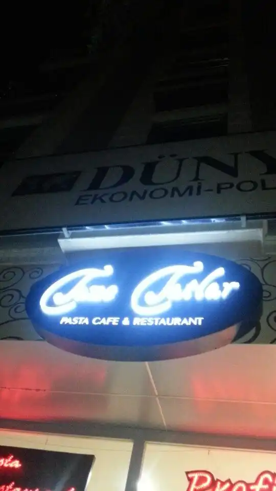Taze Tatlar Cafe&Restaurant'nin yemek ve ambiyans fotoğrafları 5