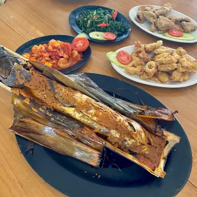 Ikan Bakar dalam Bambu Karimata