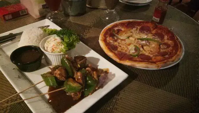 Pizza vs. Satay Food Photo 18