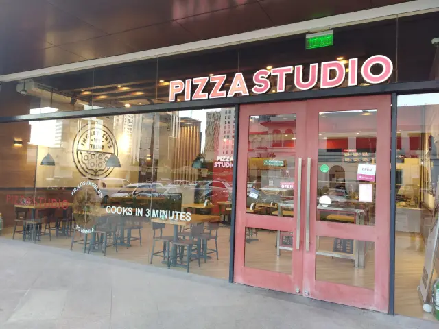 Pizza Studio Food Photo 5