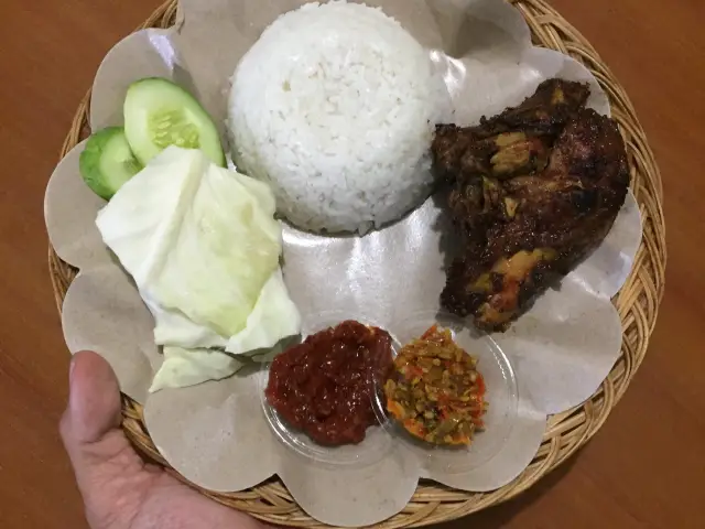 Gambar Makanan Ayam Bakar Mas Toro 2