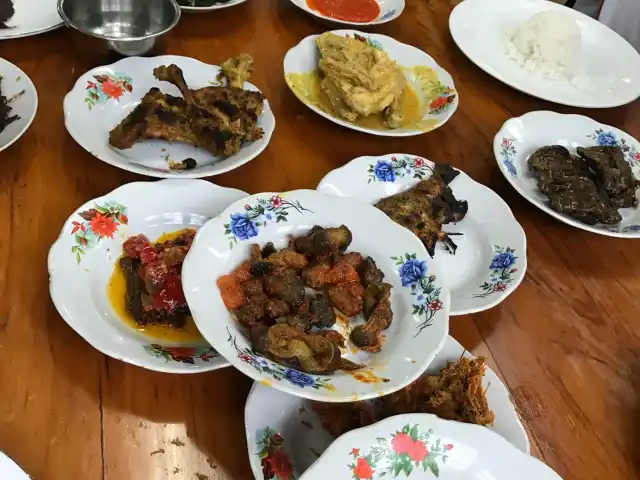 Gambar Makanan Restaurant TRIO Masakan Padang 5