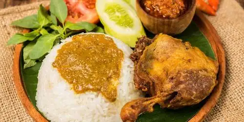 Pecel Ayam Goreng Ibu Ani Tambora, Tambora