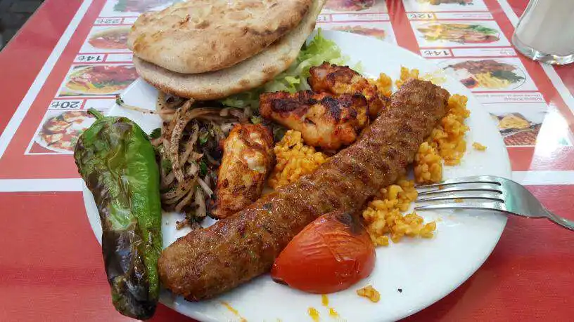 Kebapcı Kardeşler Özcan Usta'nin yemek ve ambiyans fotoğrafları 11