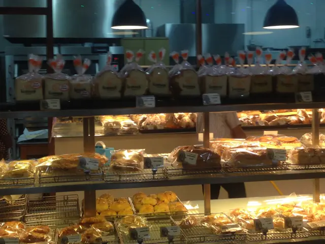 Gambar Makanan Komugi Bakery 2