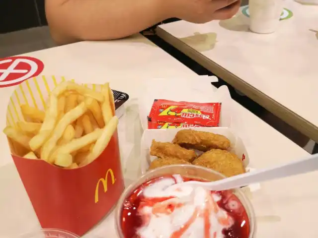 McDonald's Food Photo 9