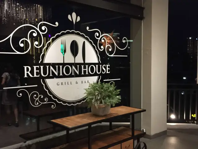 Gambar Makanan Reunion House Grill & Bar 11