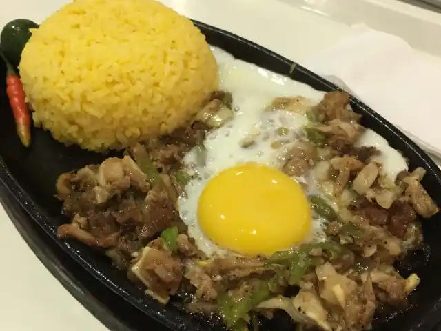 Pinoy Krispy Sisig Food Photo 3