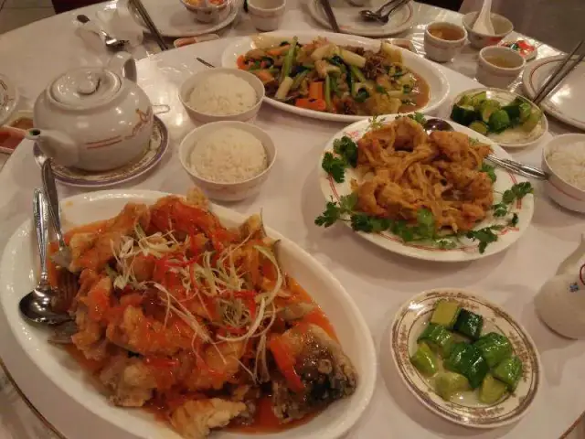 Gambar Makanan Queen Restaurant 11