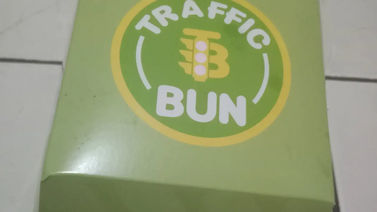 Traffic Bun