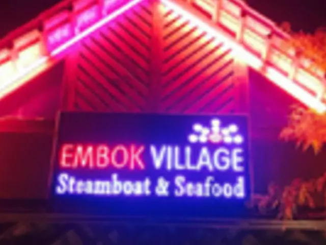 Embok Village Steamboat & Seafood