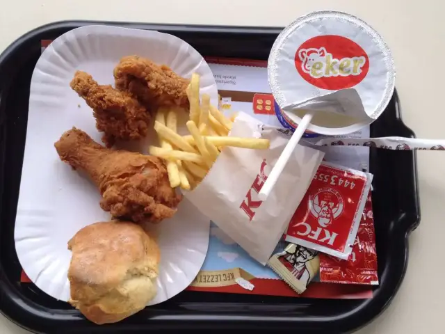 KFC'nin yemek ve ambiyans fotoğrafları 19