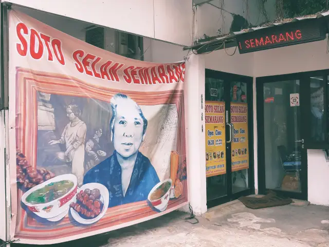 Gambar Makanan Soto Selan Semarang 3