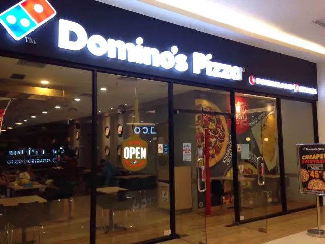 Gambar Makanan Domino's Pizza 7