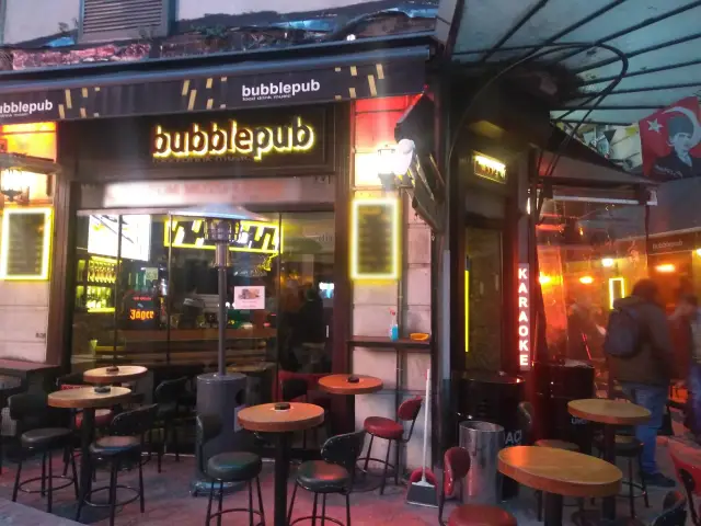 Bubble Pub'nin yemek ve ambiyans fotoğrafları 2
