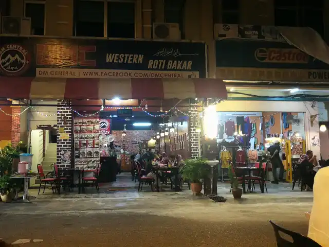 D'Madinah Corner (Western & Roti Bakar) Food Photo 3