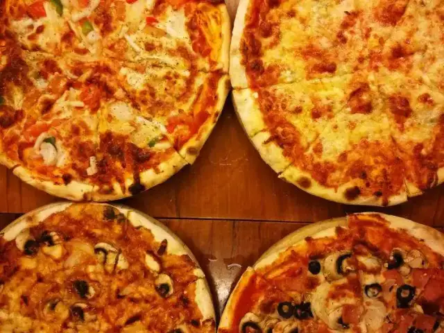 Pizza Plus Food Photo 12