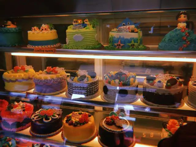 Gandy Cake House Food Photo 1