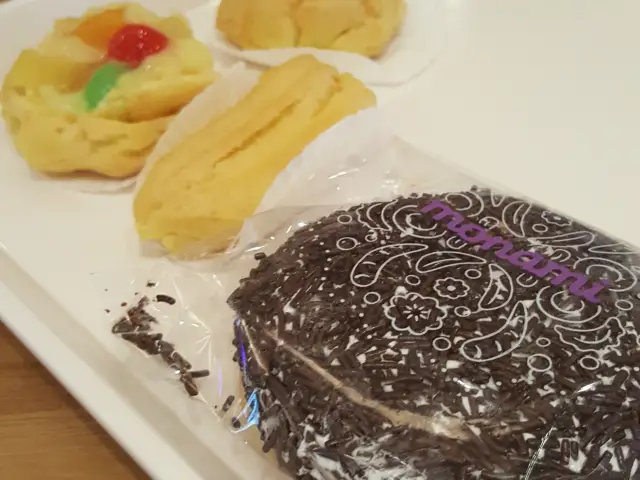 Gambar Makanan Bakery Monami 8