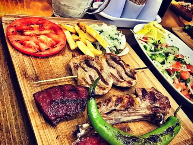 Pınar Kasabı ve Izgara Köfte'nin yemek ve ambiyans fotoğrafları 3