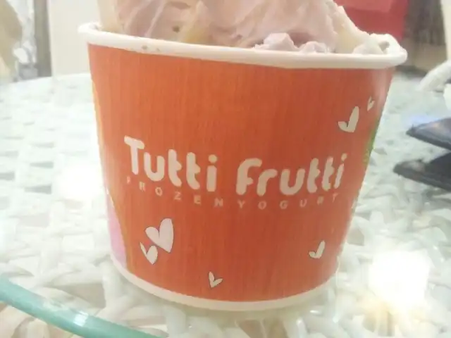 Tutti Frutti Frozen Yogurt Food Photo 13