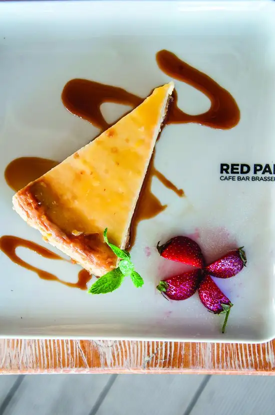 Red Pan Cafe Bar Brasserie'nin yemek ve ambiyans fotoğrafları 7