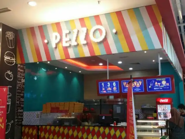 Pezzo Food Photo 5