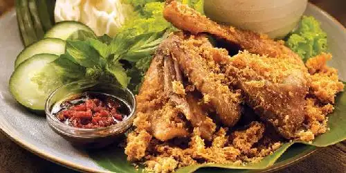 Ayam Lele Kremes Kita Halal, Gunung Soputan