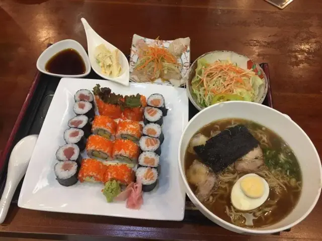 Azabu Sushi & Teppanyaki Food Photo 9