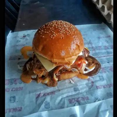 Burger Kg. Buang Sayang 2 (Tepi Sungai)
